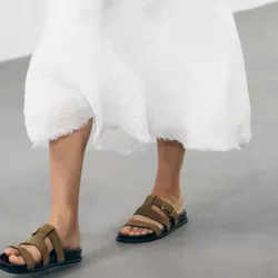 Sandalias planas hebillas serraje