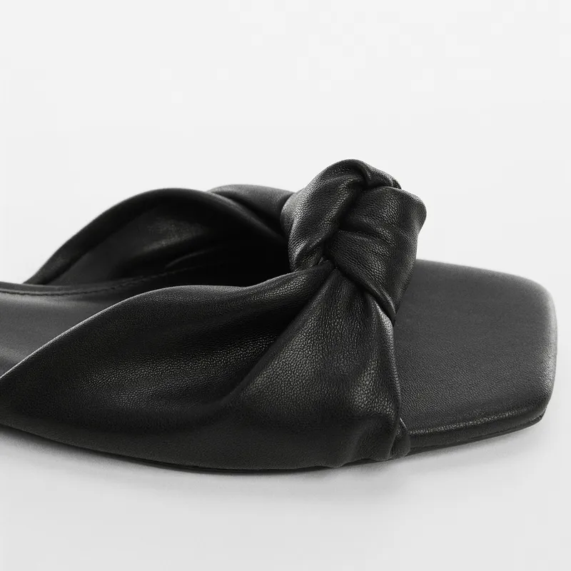 Sandalias Planas Nudo