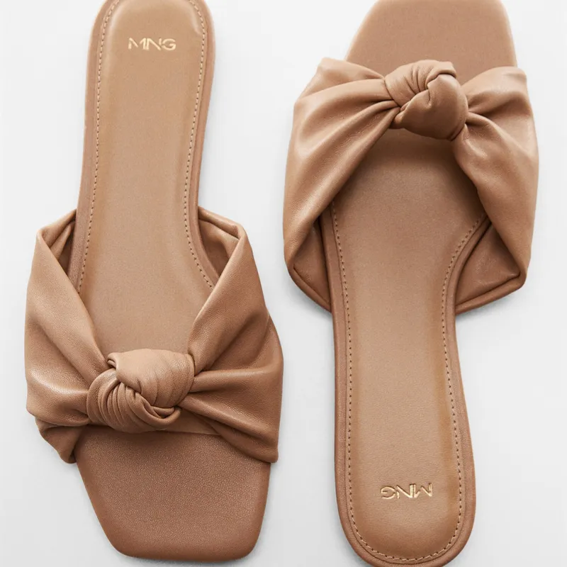 Sandalias Planas Nudo