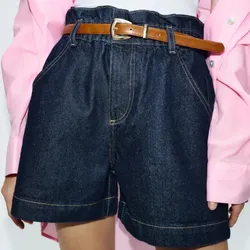 Short con cinto