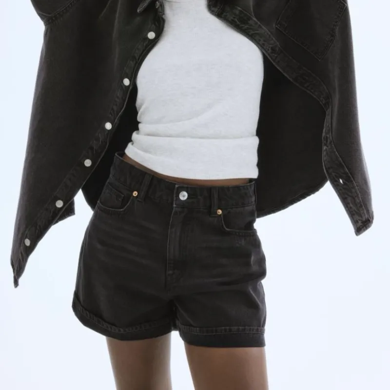 Short tiro alto en demin
