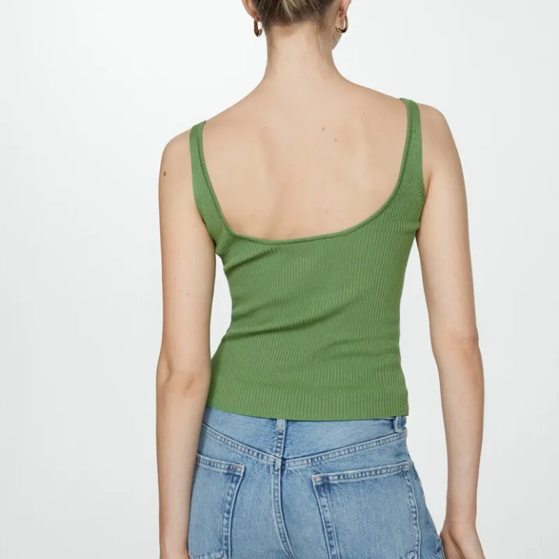 Top punto escote pico