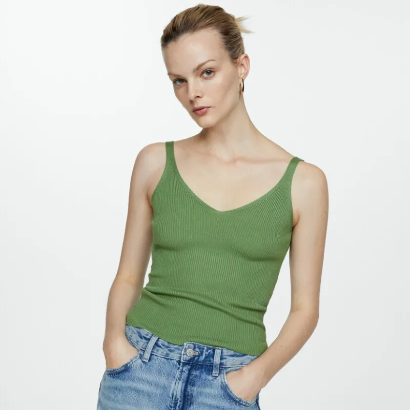 Top punto escote pico