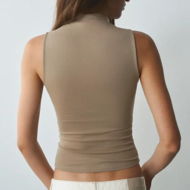 Top Sin Mangas De Cuello Alto