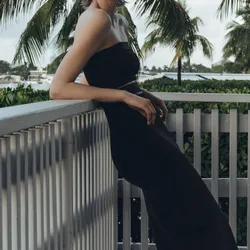 Vestido Ajustado Cut Outs