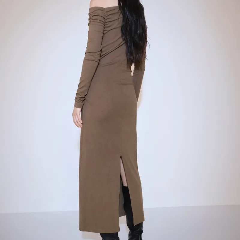 VESTIDO ASIMÉTRICO ABERTURA