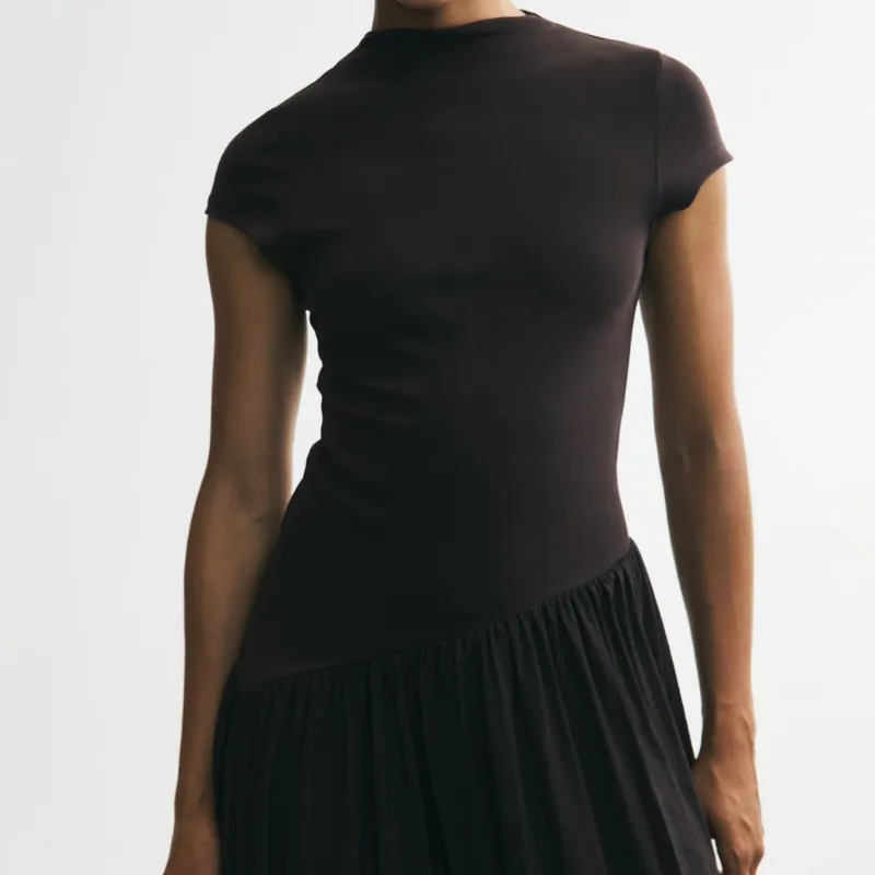 Vestido Asimétrico Combinado