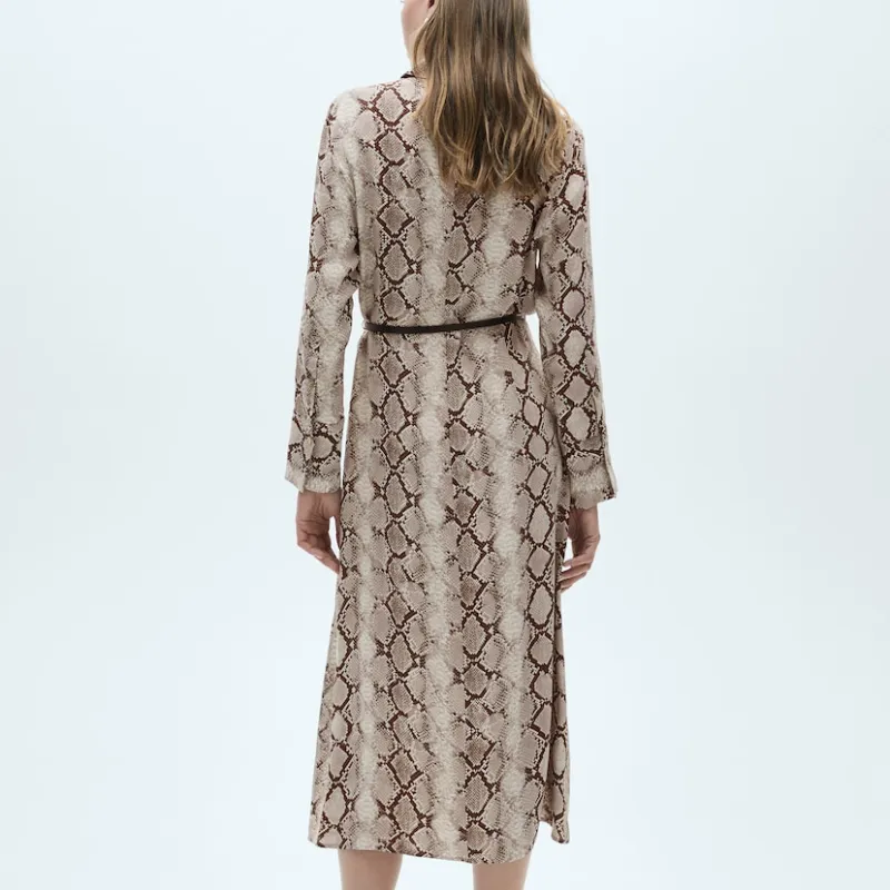Vestido camisero estampado serpiente