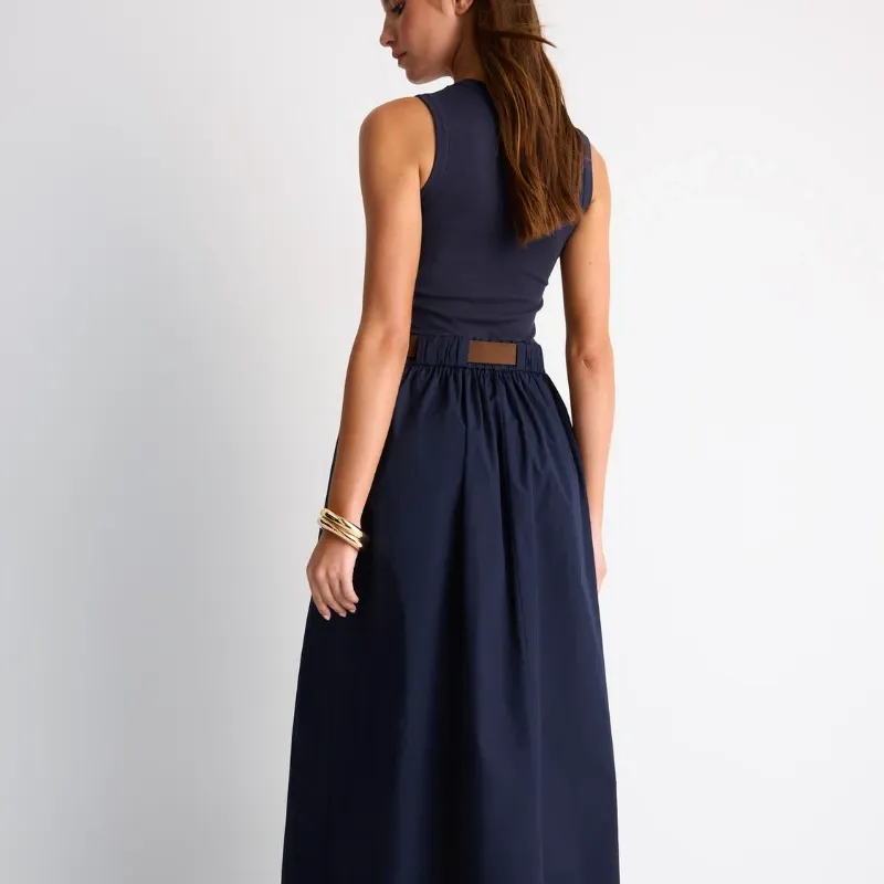 Vestido combinado cinto