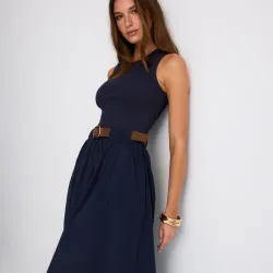 Vestido combinado cinto