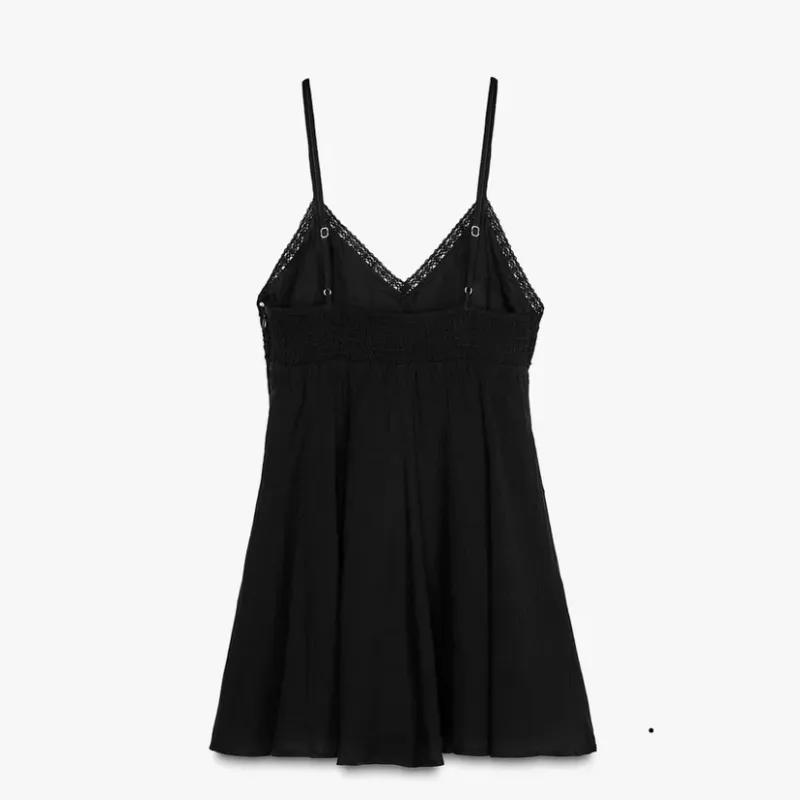 Vestido de tirantes bordados