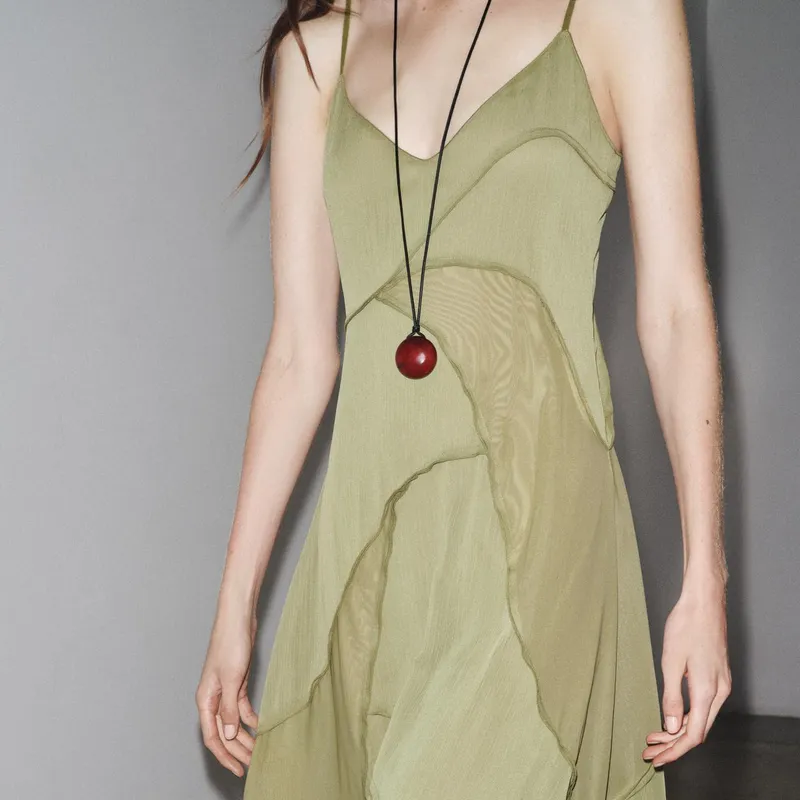 Vestido Fluido Combinado 