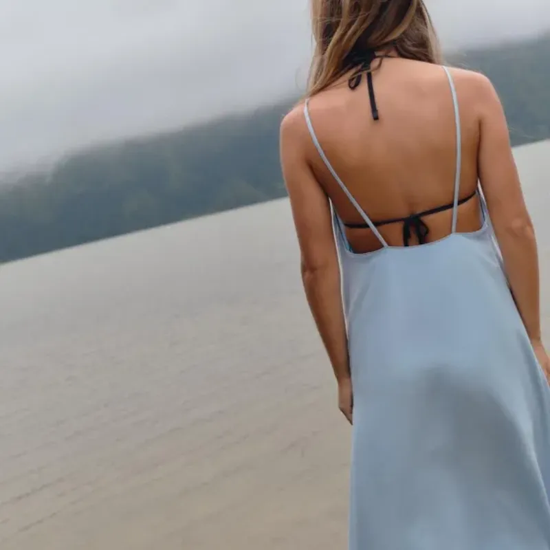 Vestido Fluido Escote