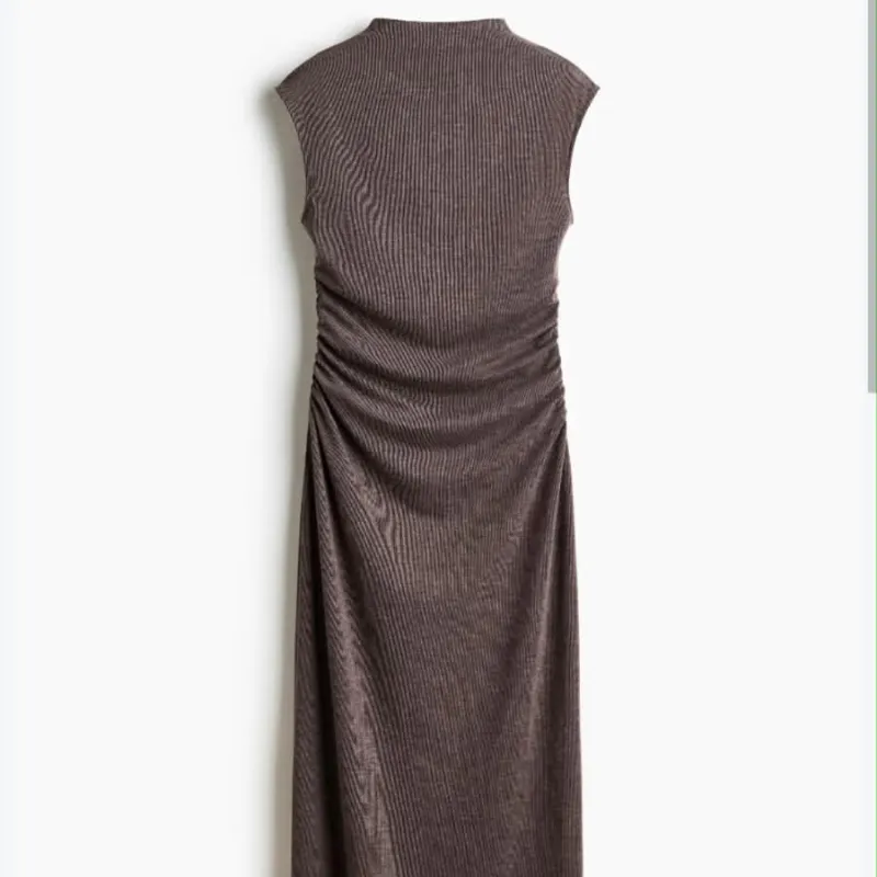 Vestido Frunces Laterales
