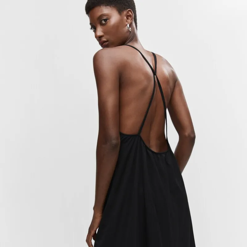 Vestido halter abertura posterior 