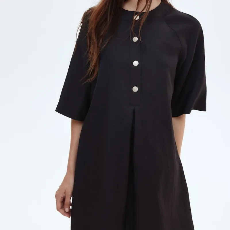 Vestido liso botones dorados