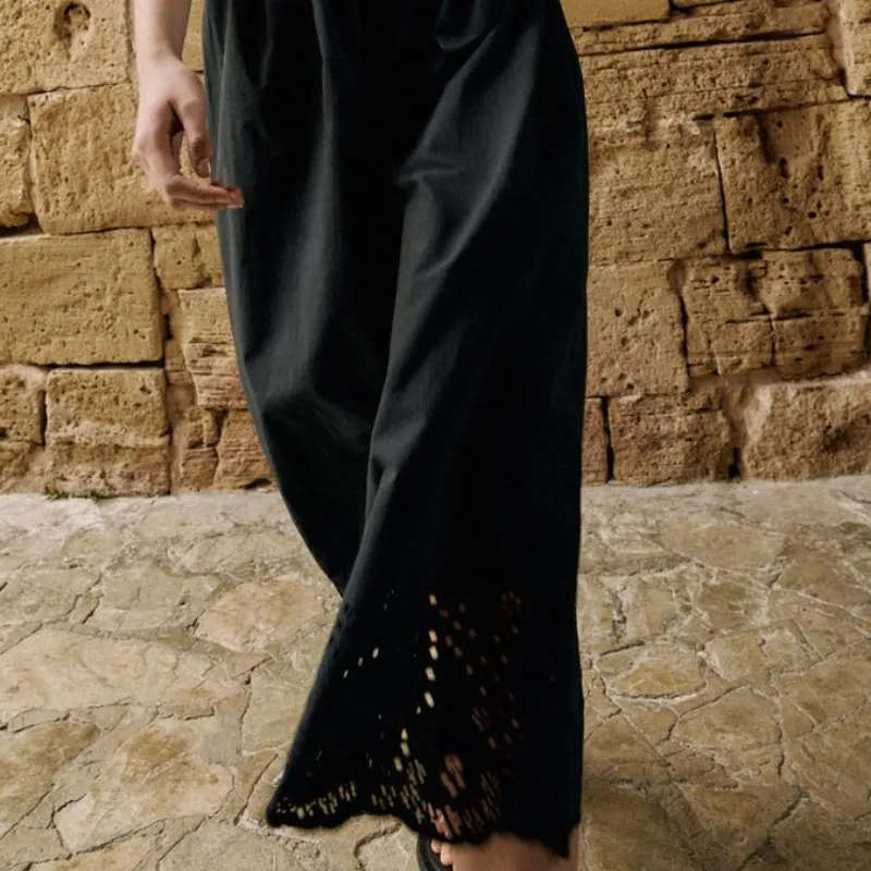Vestido Midi Bordado Perforados