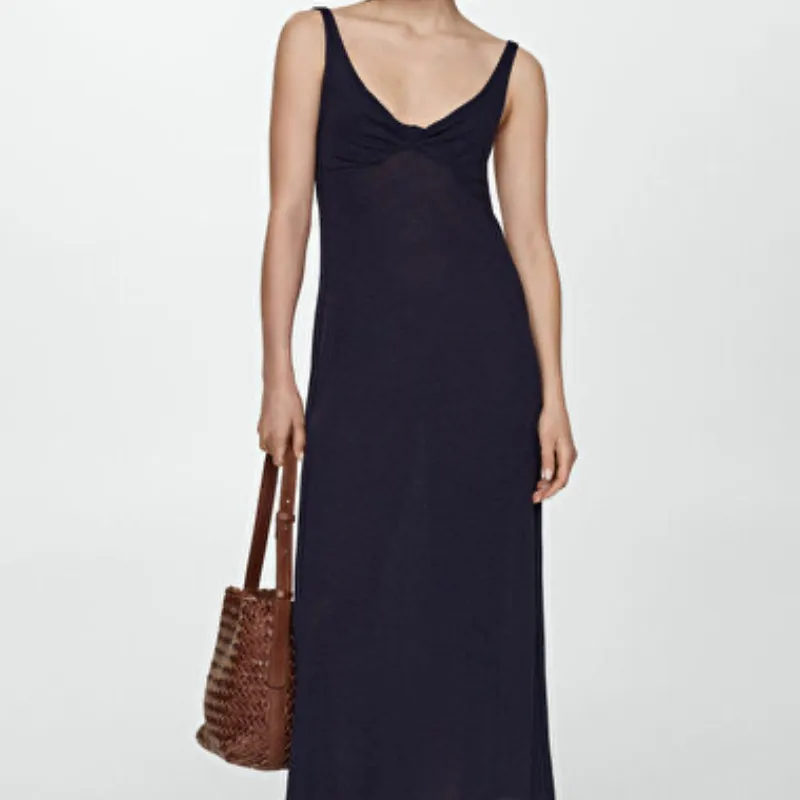 Vestido Midi Nudo