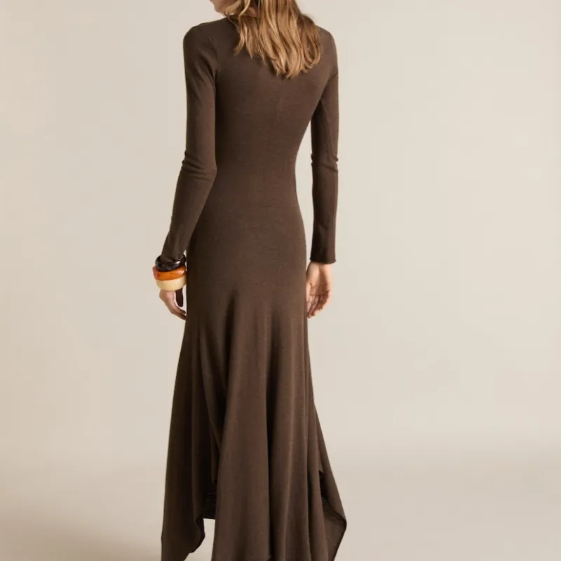 Vestido punto bajo asimétrico