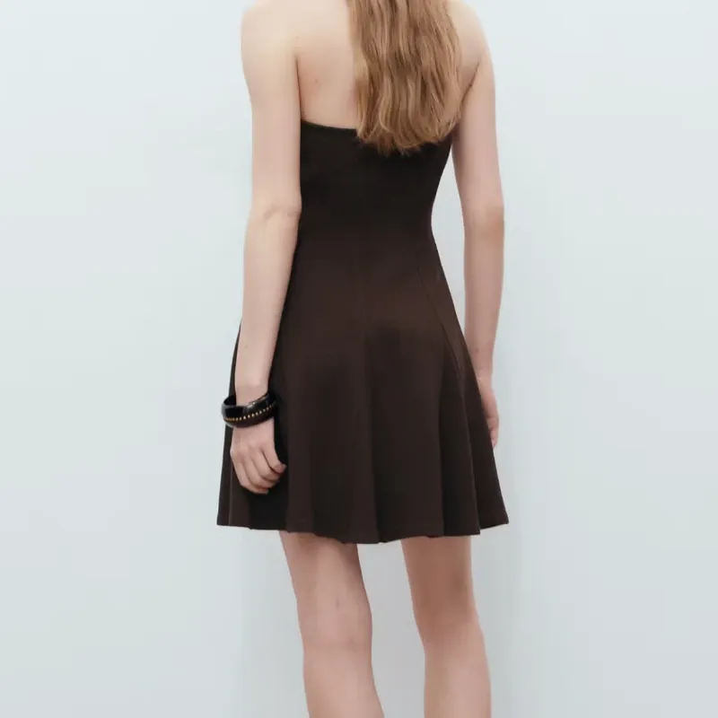Vestido Sin Tirantes Con Pliegues