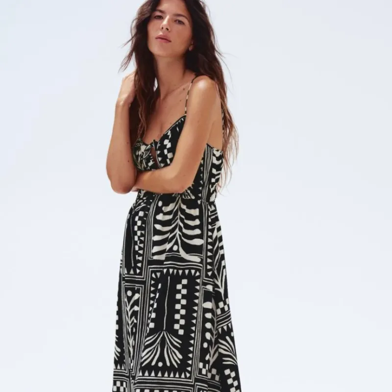 Vestido tirantes con estampado y lazo