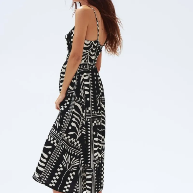 Vestido tirantes con estampado y lazo