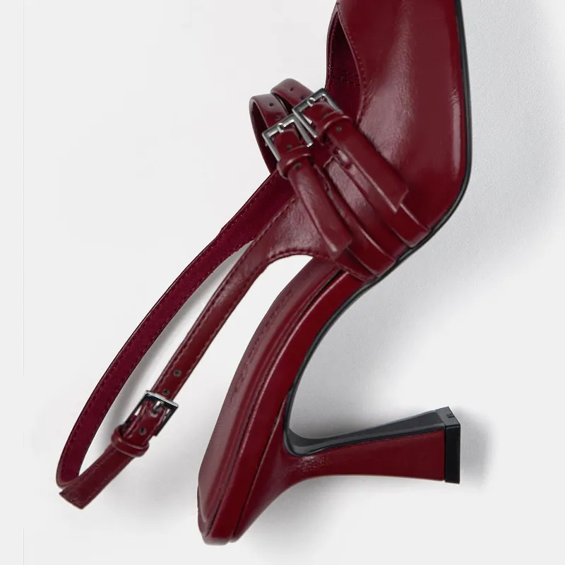 Zapatos punti finos doble hebilla