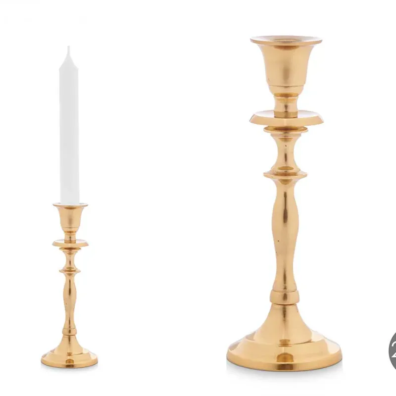 Candelabro mediano dorado (20 cm)