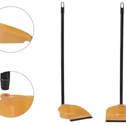 Recogedor con goma y palo (color crema)