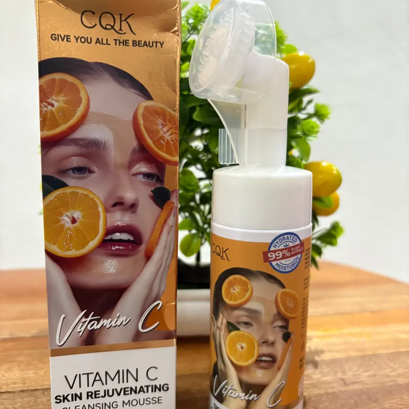 LIMPIADOR FACIAL DE VITAMINA C CON CEPILLO 