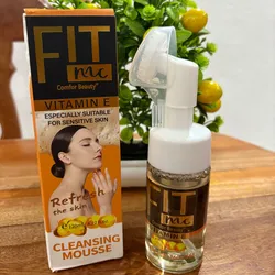 LIMPIADOR FACIAL DE VITAMINA E CON CEPILLO 