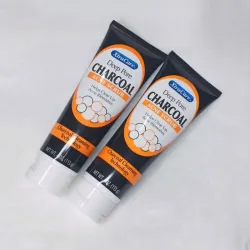 Limpiador facial exfoliante de Carbón 