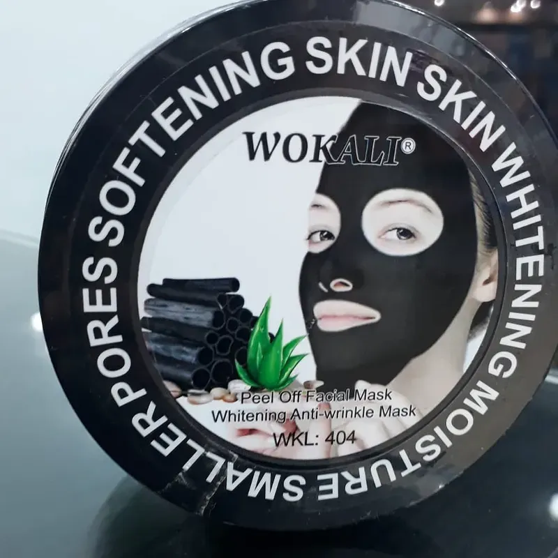 Mascarilla peeling off de Carbón y Aloe de Vera 