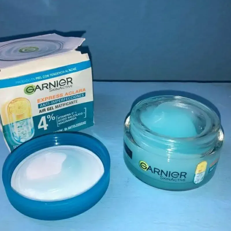 Crema Express Aclara Anti-Imperfecciones Air Gel de Garnier