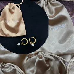 Bolsita con aretes
