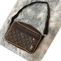 Cartera LV