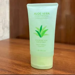 Gel Exfoliante de Aloe y Ácido Hialurónico