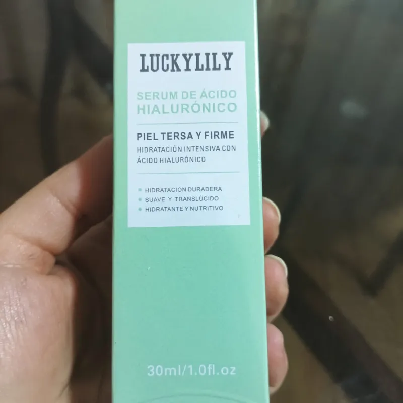 Serum de ácido hialurónico Lucky Lily