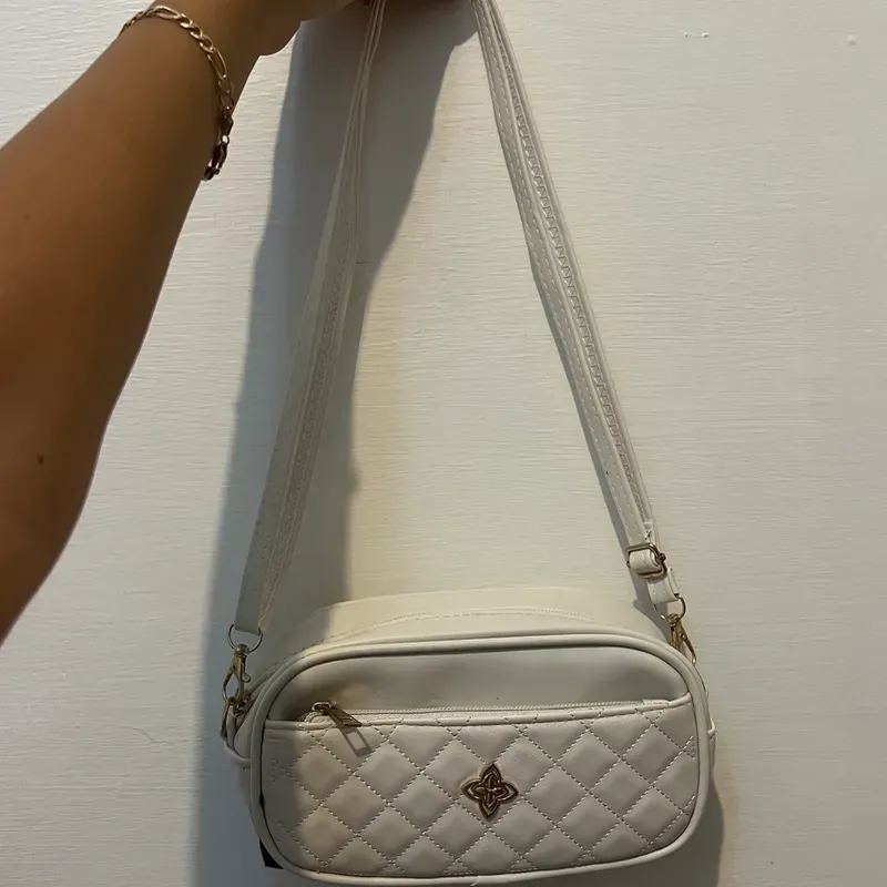 Cartera de Mujer ( blanca , carmelita , negra )