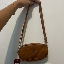 Cartera de Mujer ( blanca , carmelita , negra )