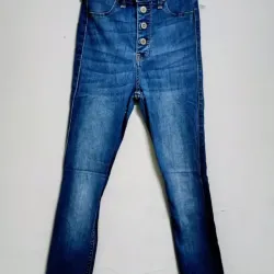 Pantalón de mezclilla 