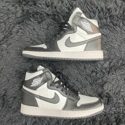 Jordan Retro 1 “Black White”