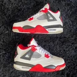 Jordan Retro 4 “Fire Red”