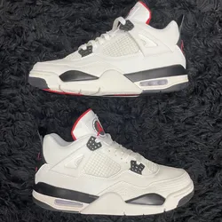 Jordan Retro 4 “Flight Club”
