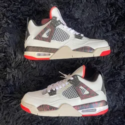 Jordan Retro 4 “Flight Nostalgia”