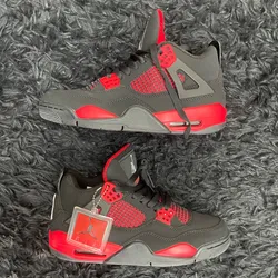 Jordan Retro 4 “Red Thunder”