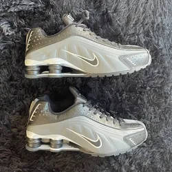 Nike Shox r4 “Black Metalic”