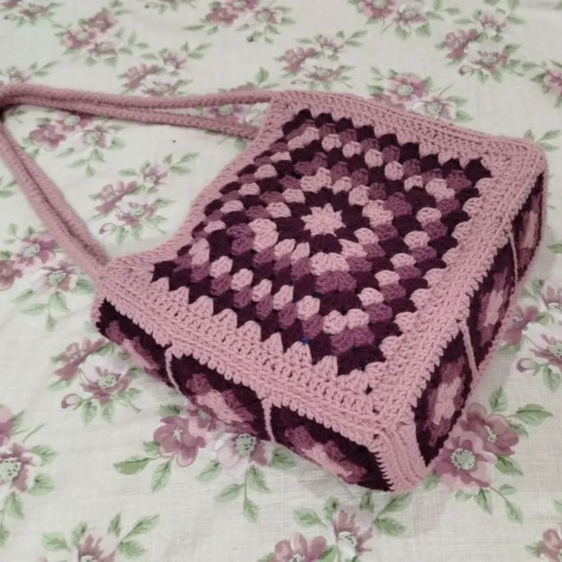 Bolso granny square