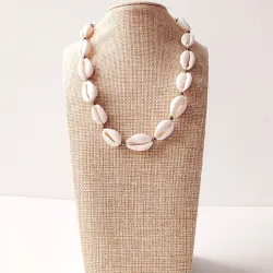 Collares de carcoles🐚👙🌊