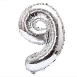 Número 9 plateado 
